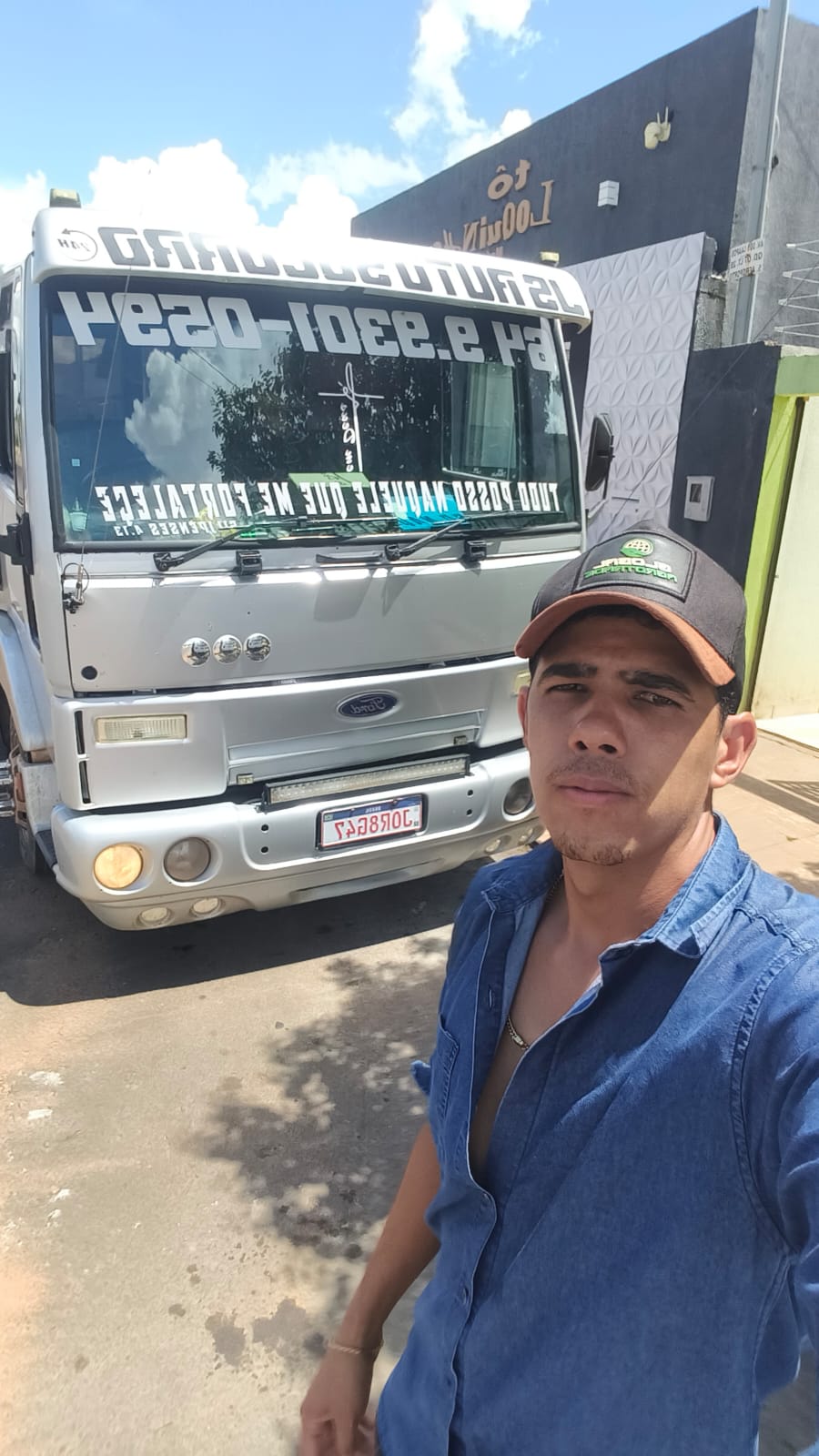 Joias Santos, motorista responsável pelo atendimento da JS Auto Socorro